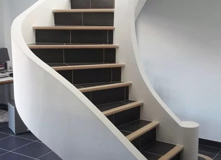 escalier en carrelage